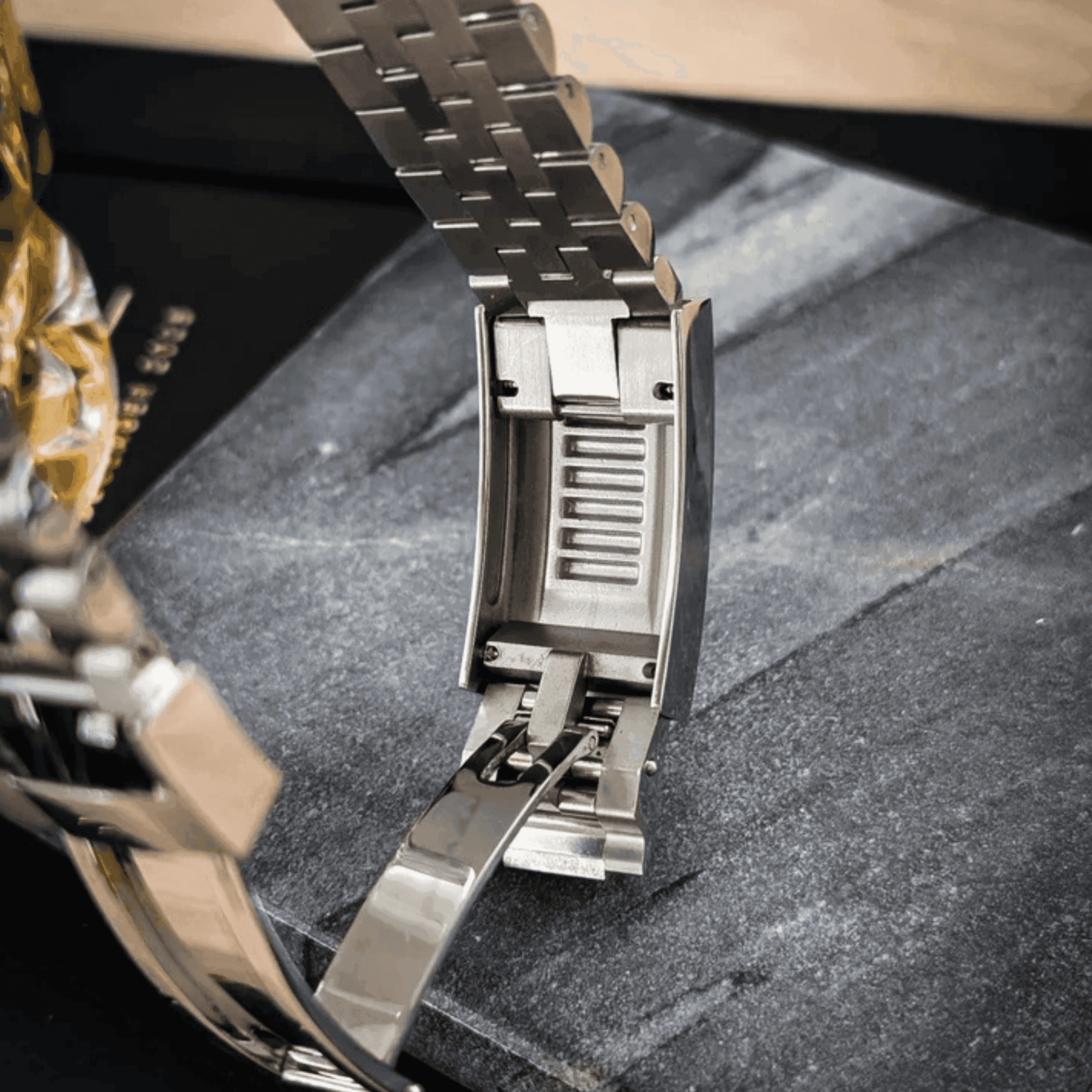 GMeiko︱Bruce Wayne